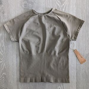 Skims Contour Nylon T Shirt - Truffle L/XL